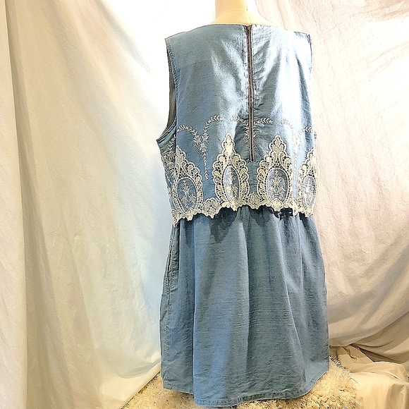 Maison Jules Popover Chambray  Dress - Picture 4 of 6